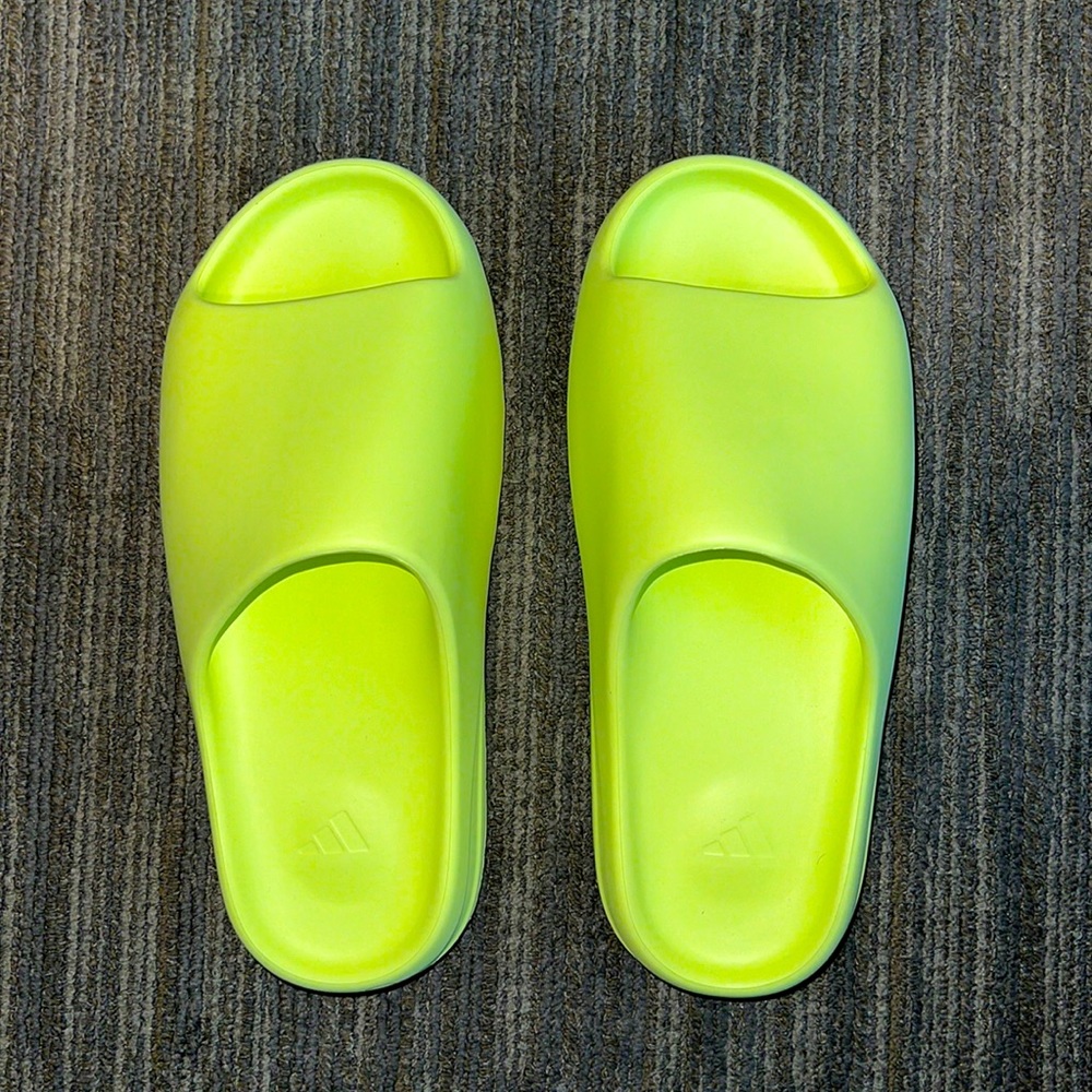 Adidas Yeezy Glow Green Slides. Size US 12.